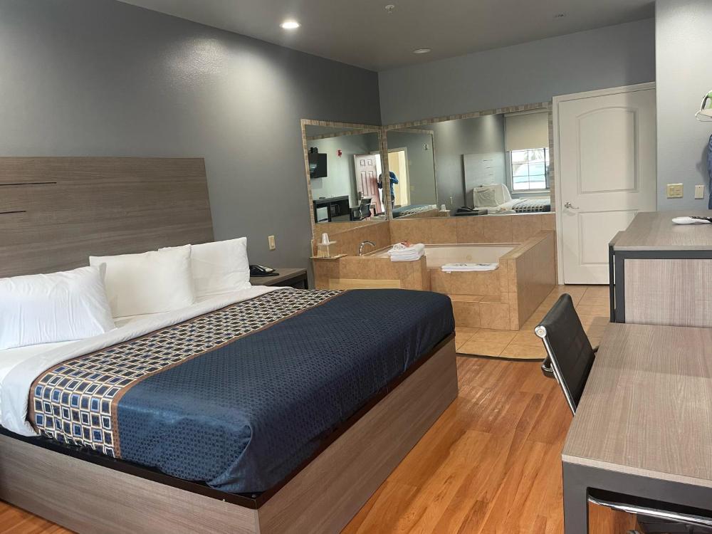 Suite with Hot Tub interior
